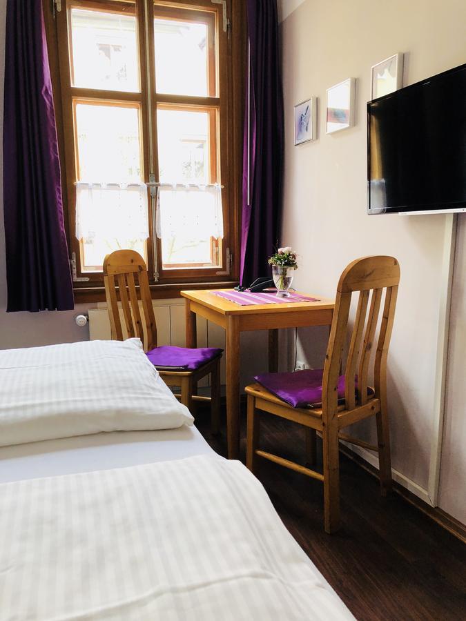 Zum Fehmelbauer Hotel คาร์ลชตัดท์ ภายนอก รูปภาพ