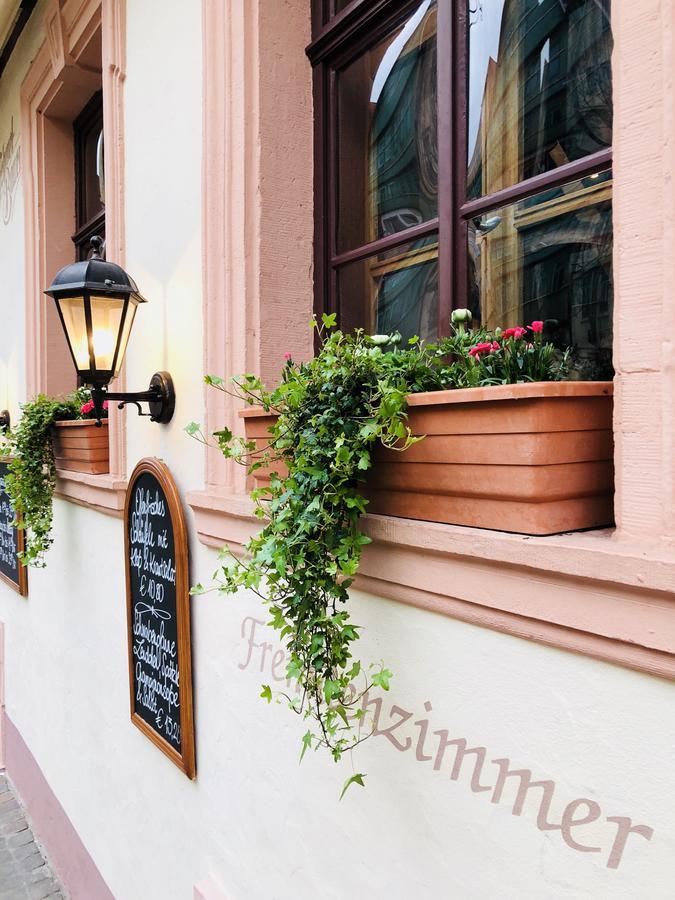 Zum Fehmelbauer Hotel คาร์ลชตัดท์ ภายนอก รูปภาพ